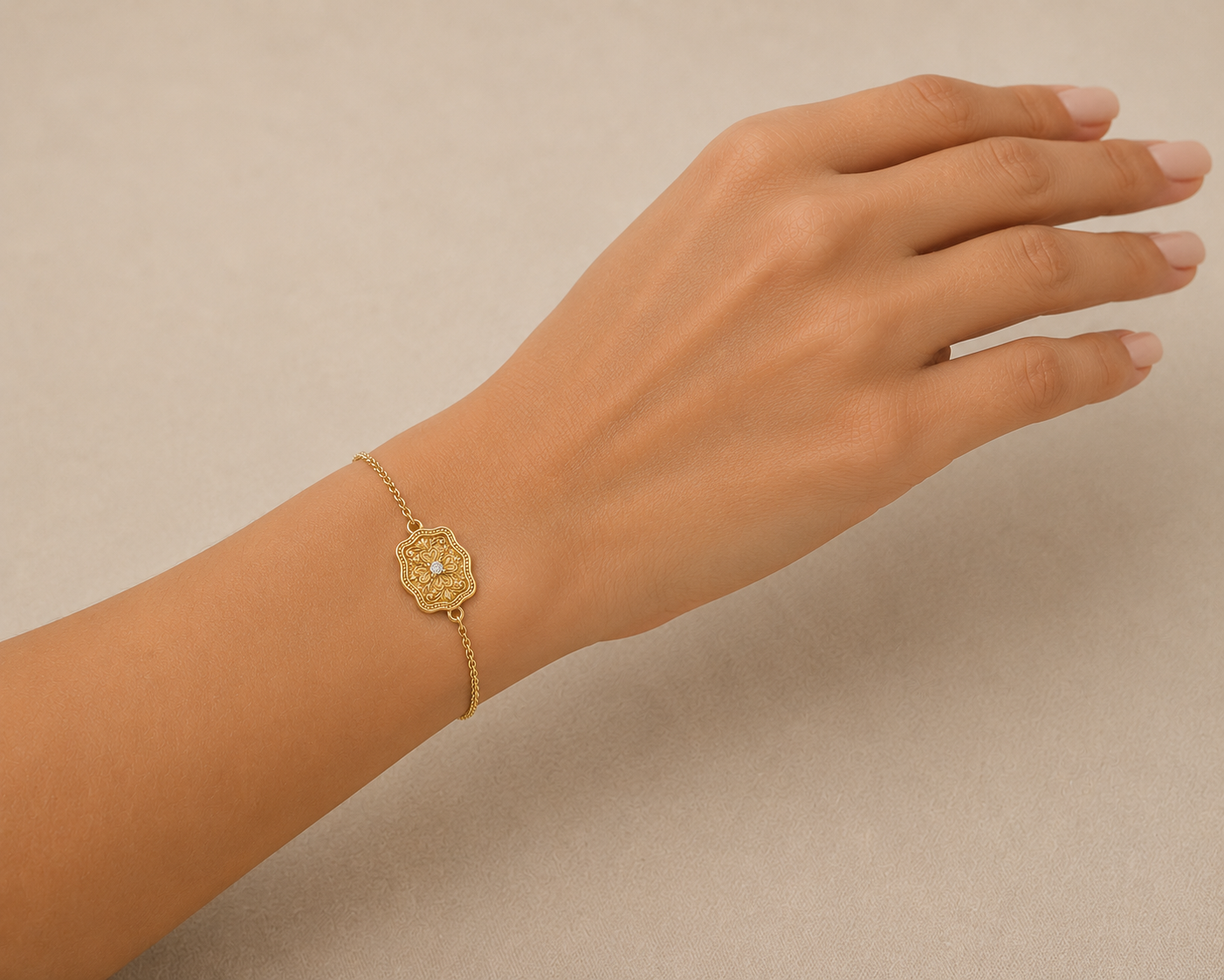 Auren Clover Buckle Bracelet