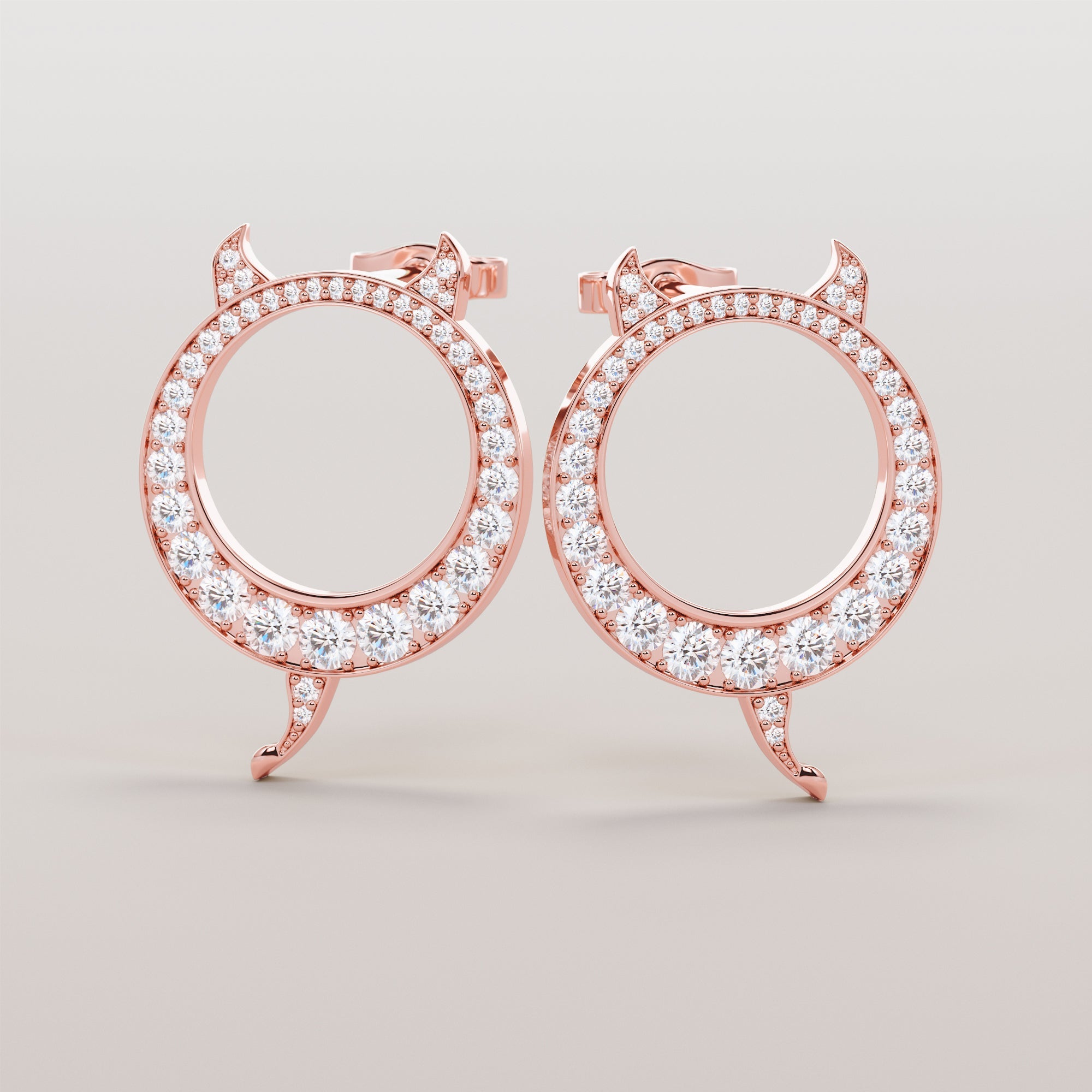 Ear And Tail Earrings With White Diamonds - Gold
