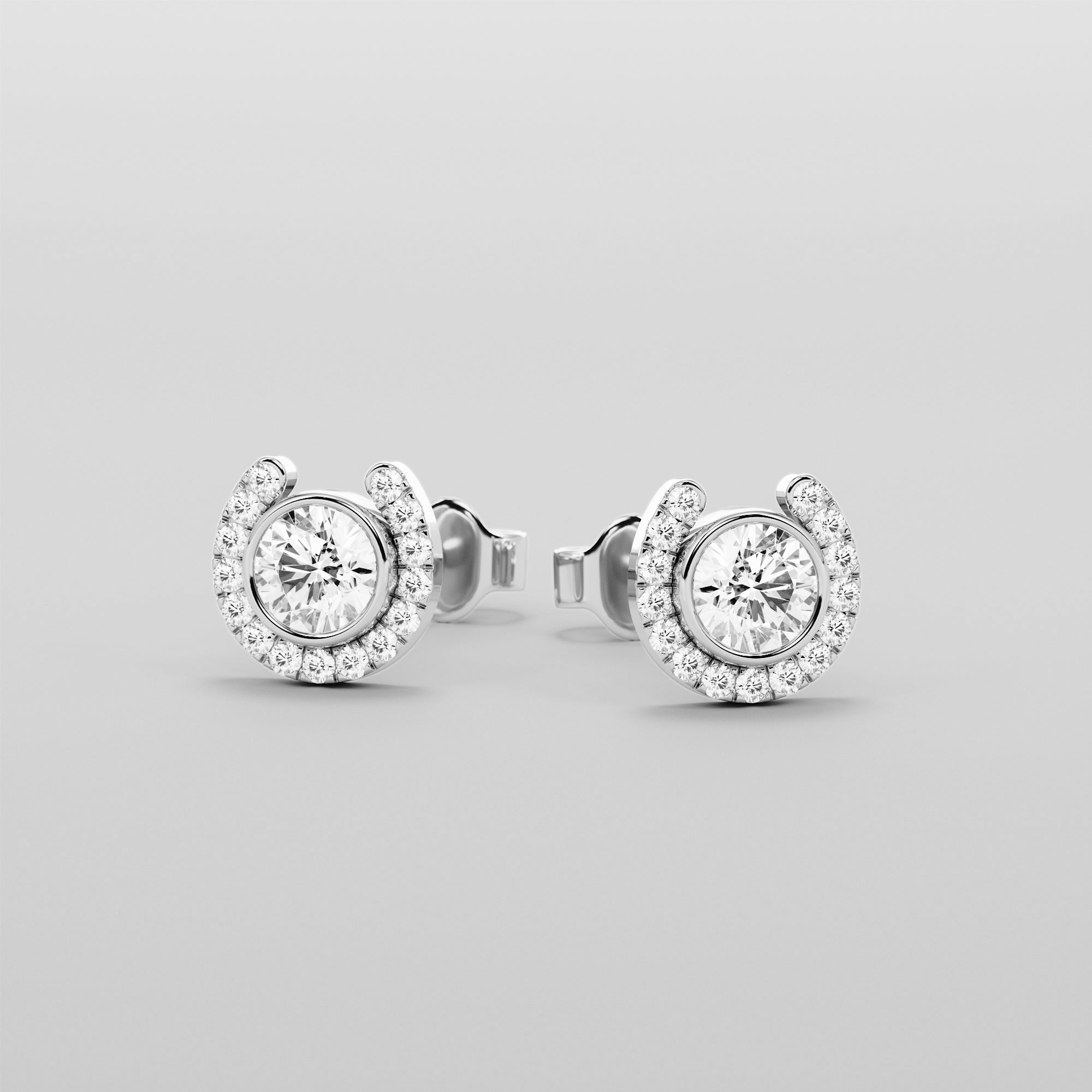 Hoof Earrings With White Center Diamonds - Gold