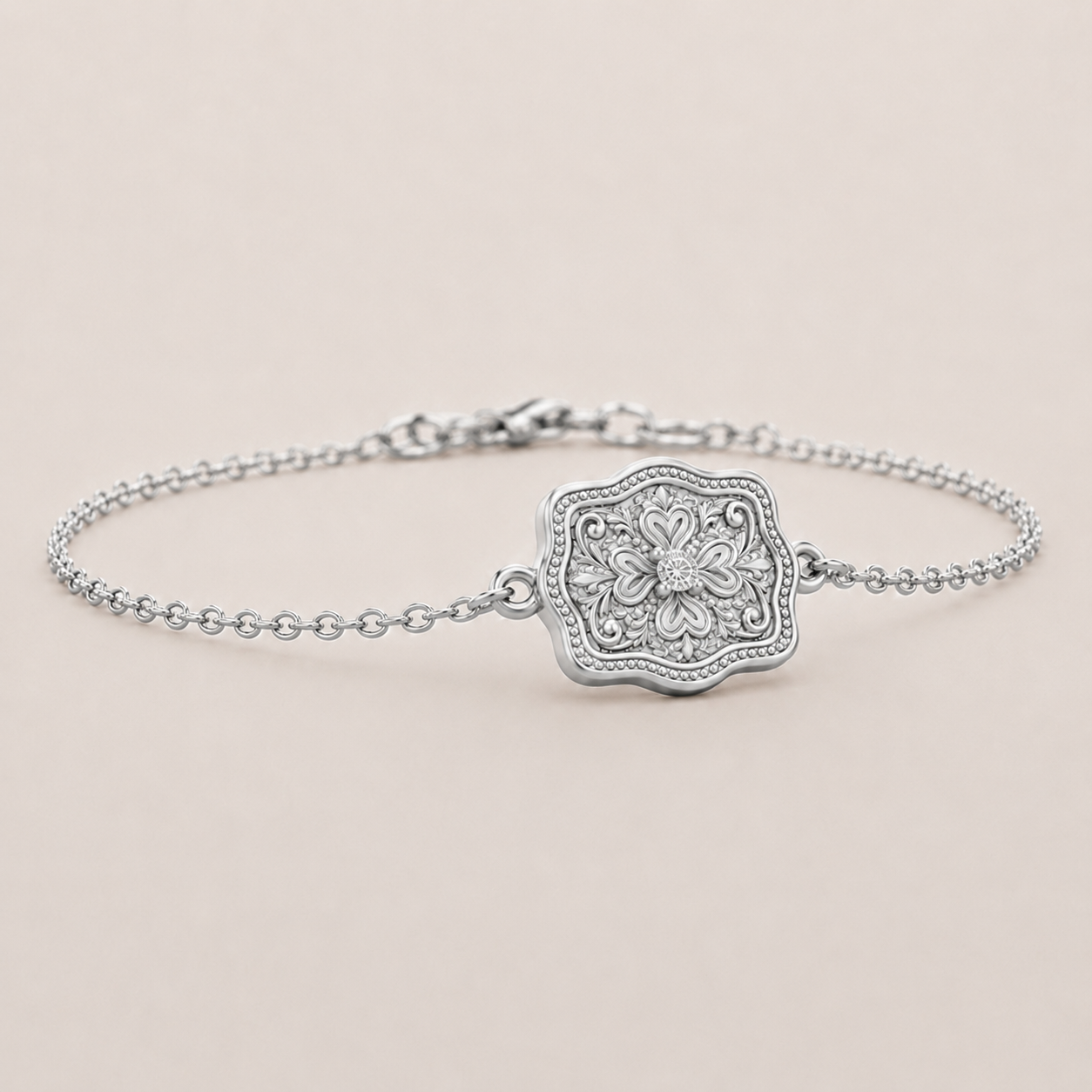 Auren Clover Buckle Bracelet