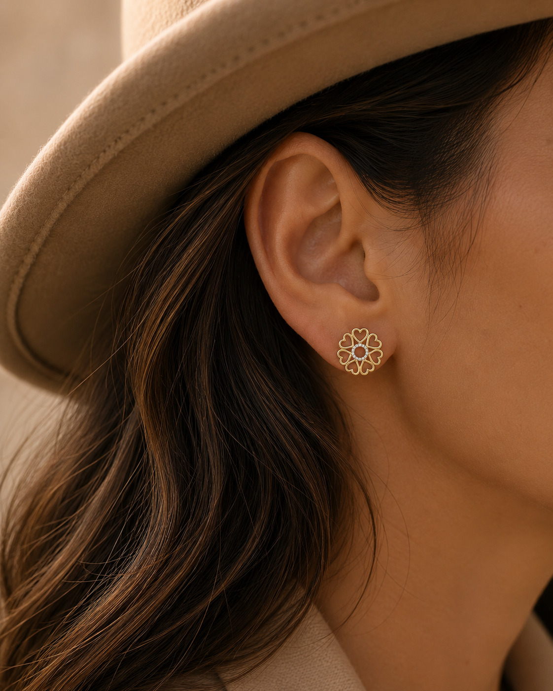 Solen Heart Spurs Stude Earrings